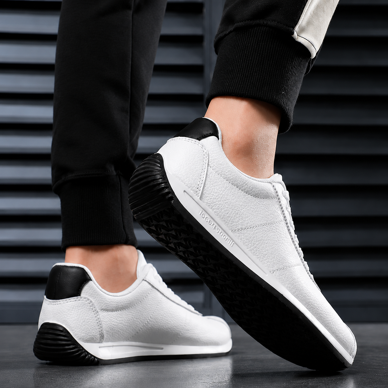 Verso Leather Court Trainer