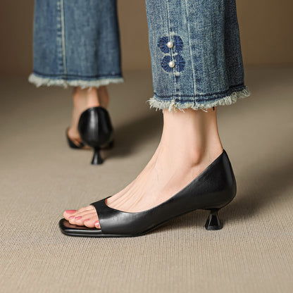 Odette Kitten Heel Pump