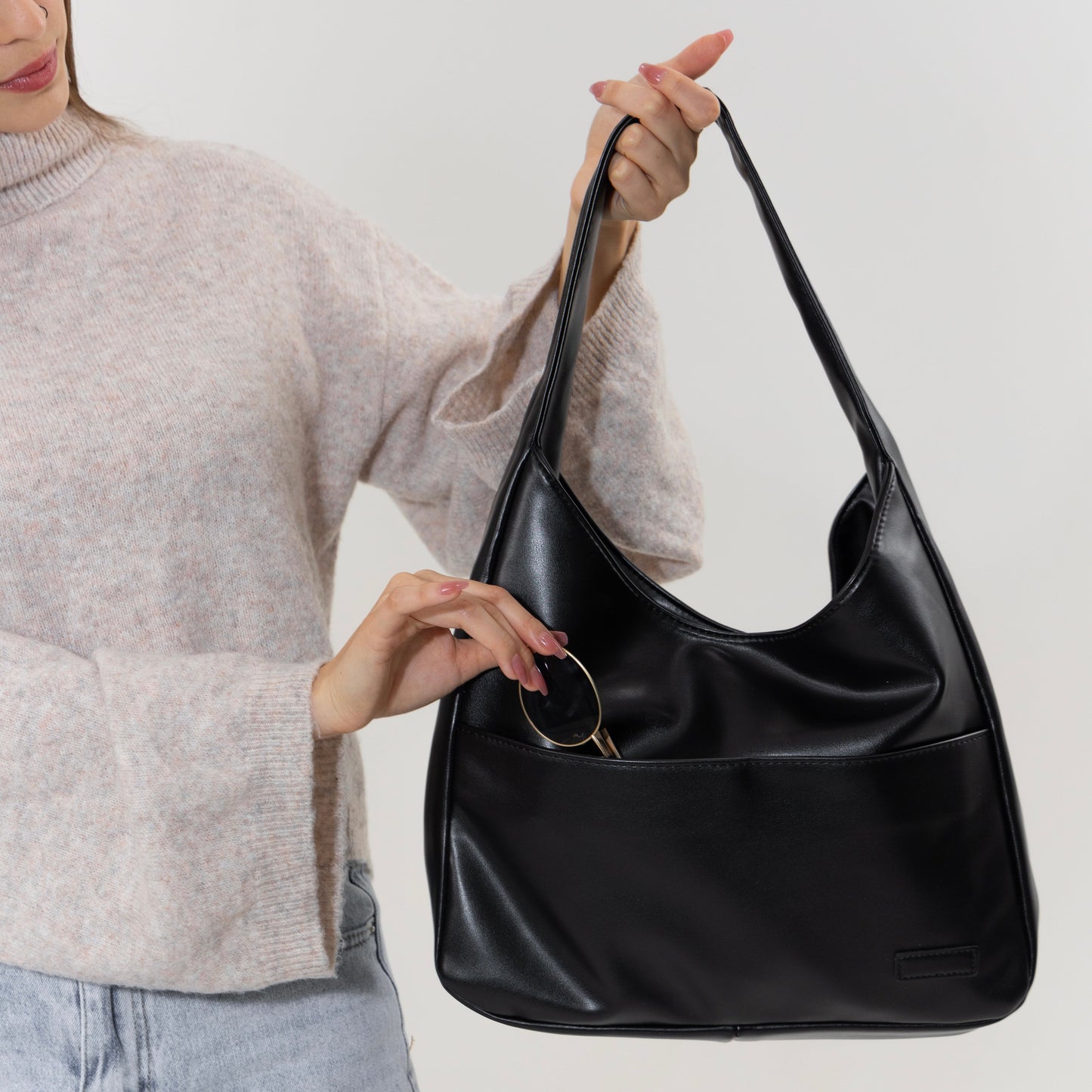 Lila Everyday Shoulder Bag